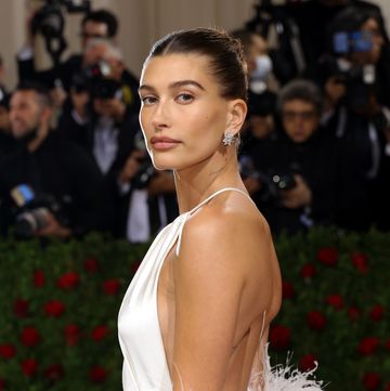 hailey bieber strawberry makeup tendenza estate hailey bieber