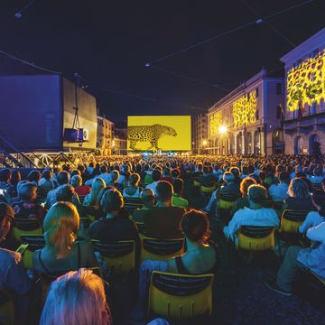 panoramica piazza grande